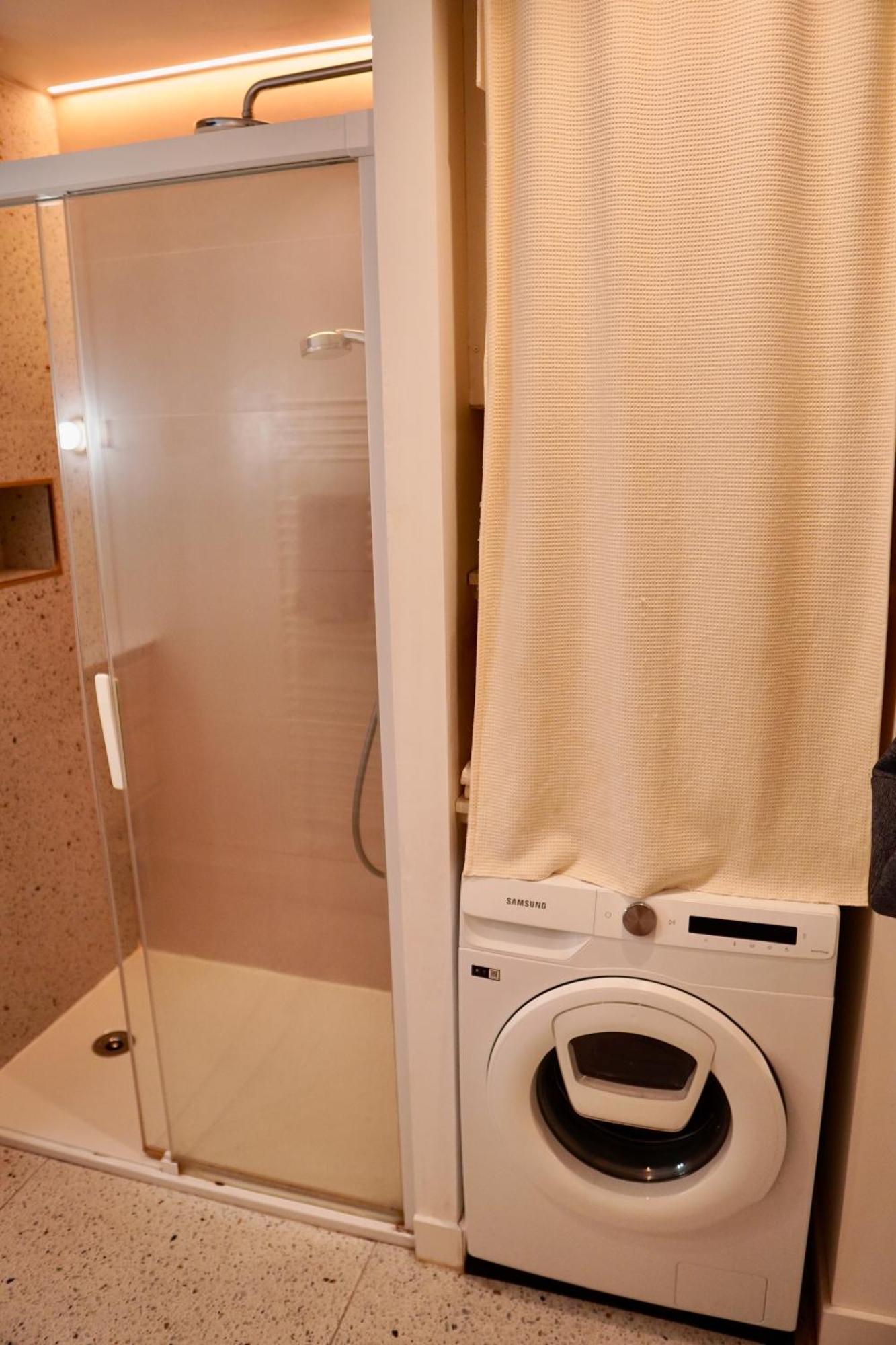 Roma Divine Home Cinema Et Jardin Nîmes Dış mekan fotoğraf