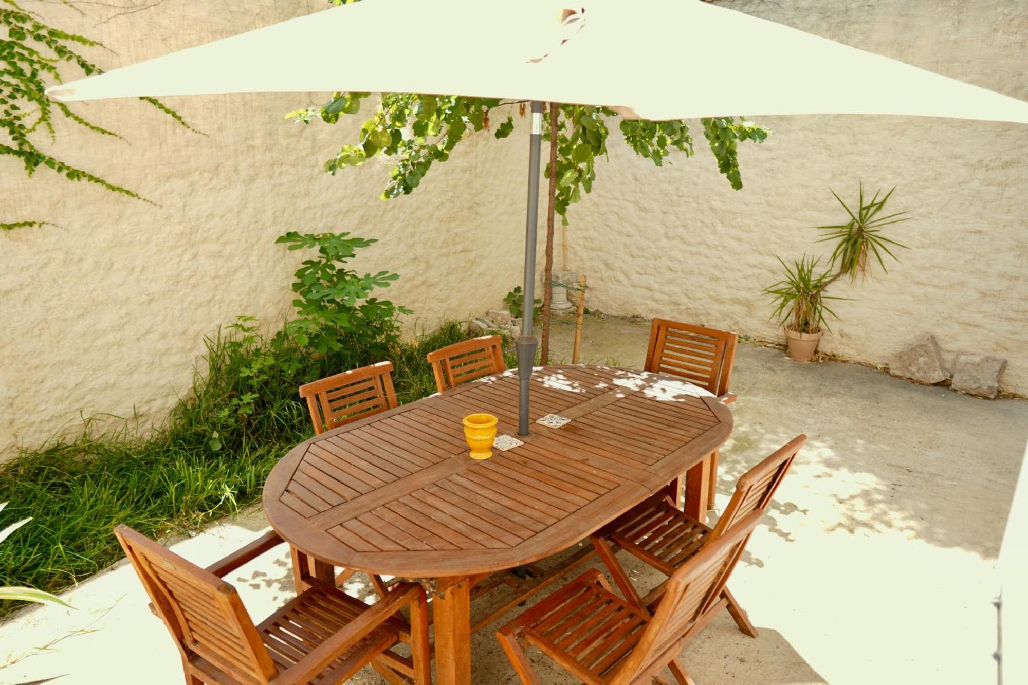Roma Divine Home Cinema Et Jardin Nîmes Dış mekan fotoğraf