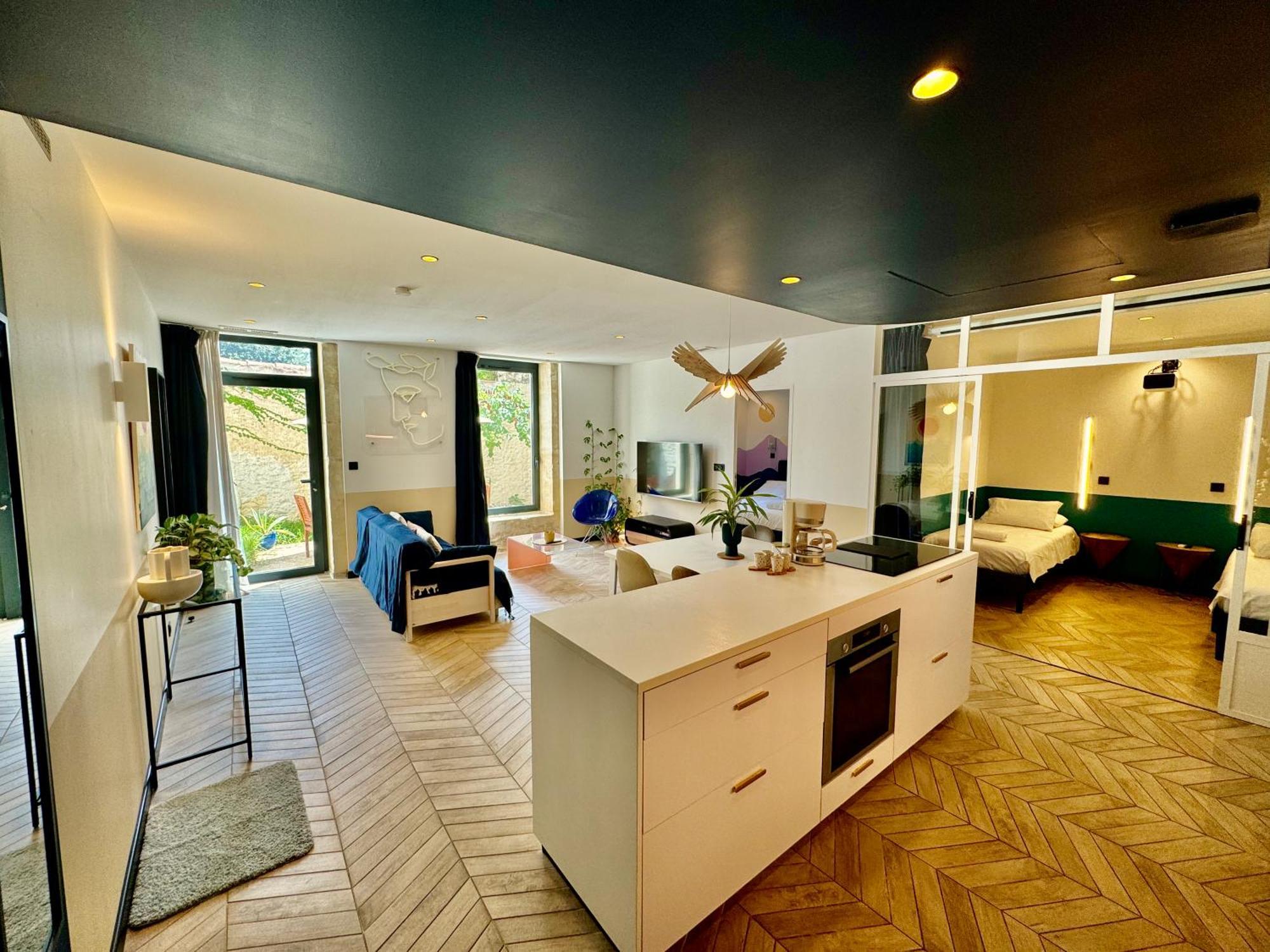 Roma Divine Home Cinema Et Jardin Nîmes Dış mekan fotoğraf