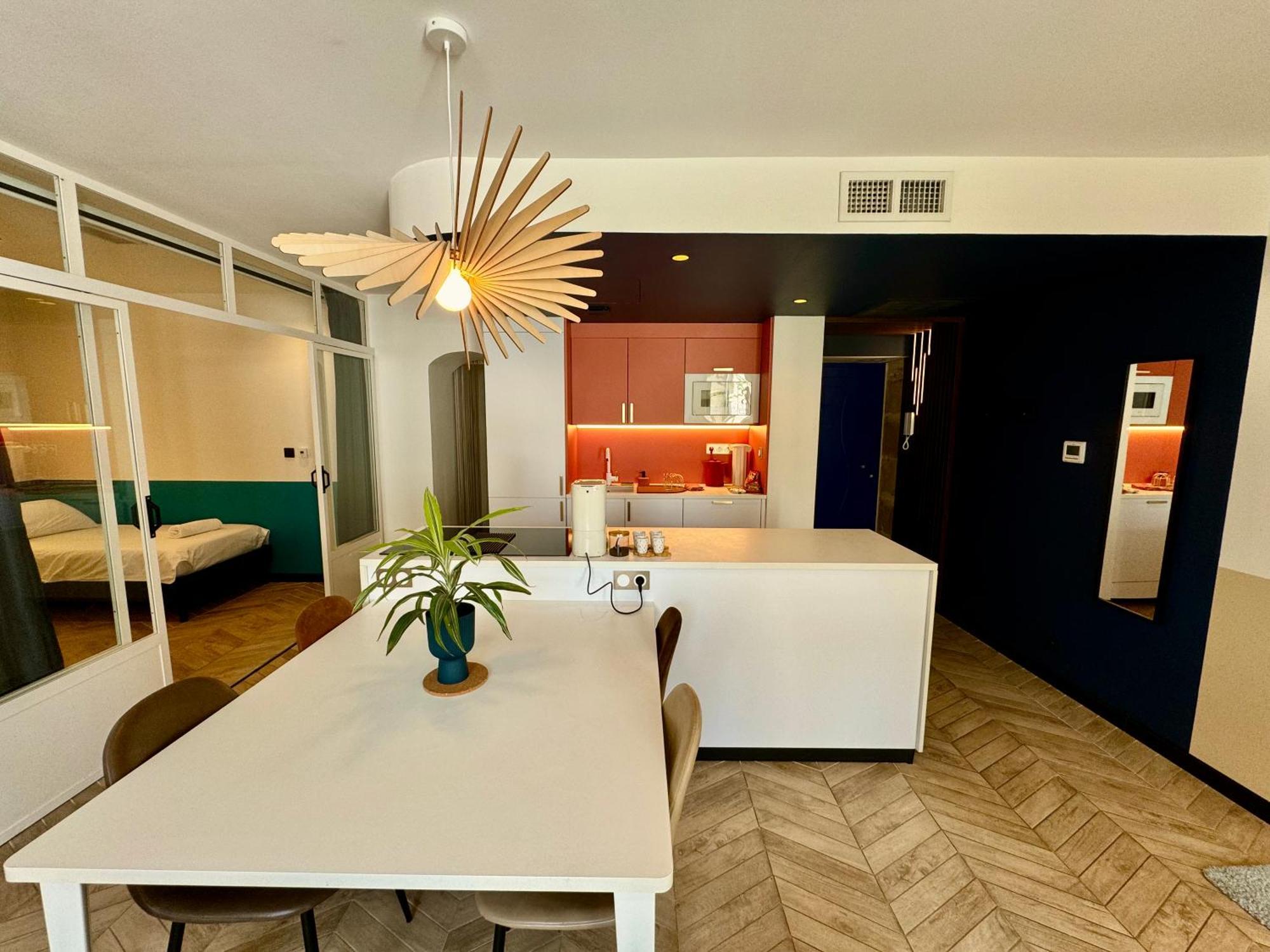 Roma Divine Home Cinema Et Jardin Nîmes Dış mekan fotoğraf