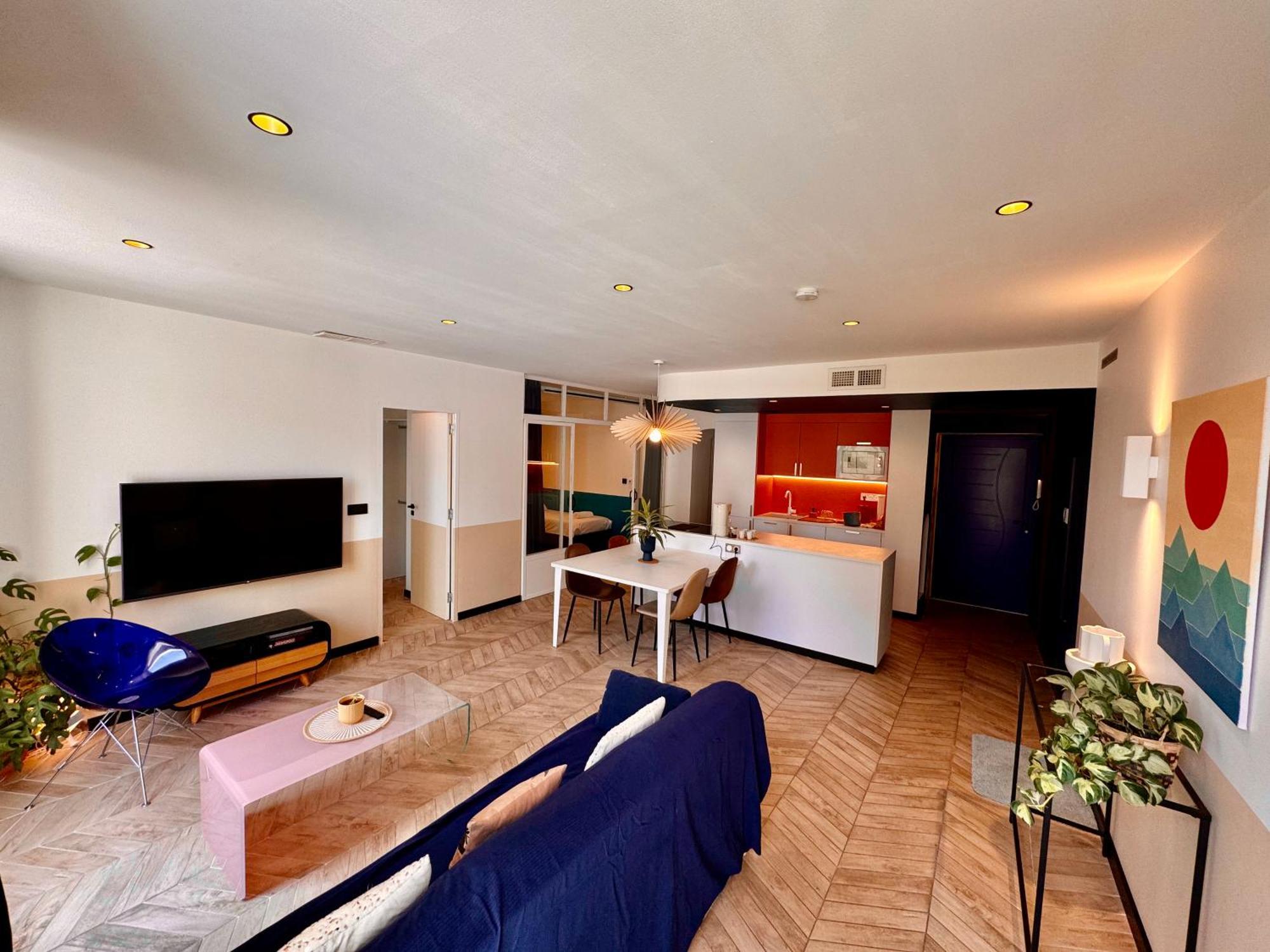 Roma Divine Home Cinema Et Jardin Nîmes Dış mekan fotoğraf