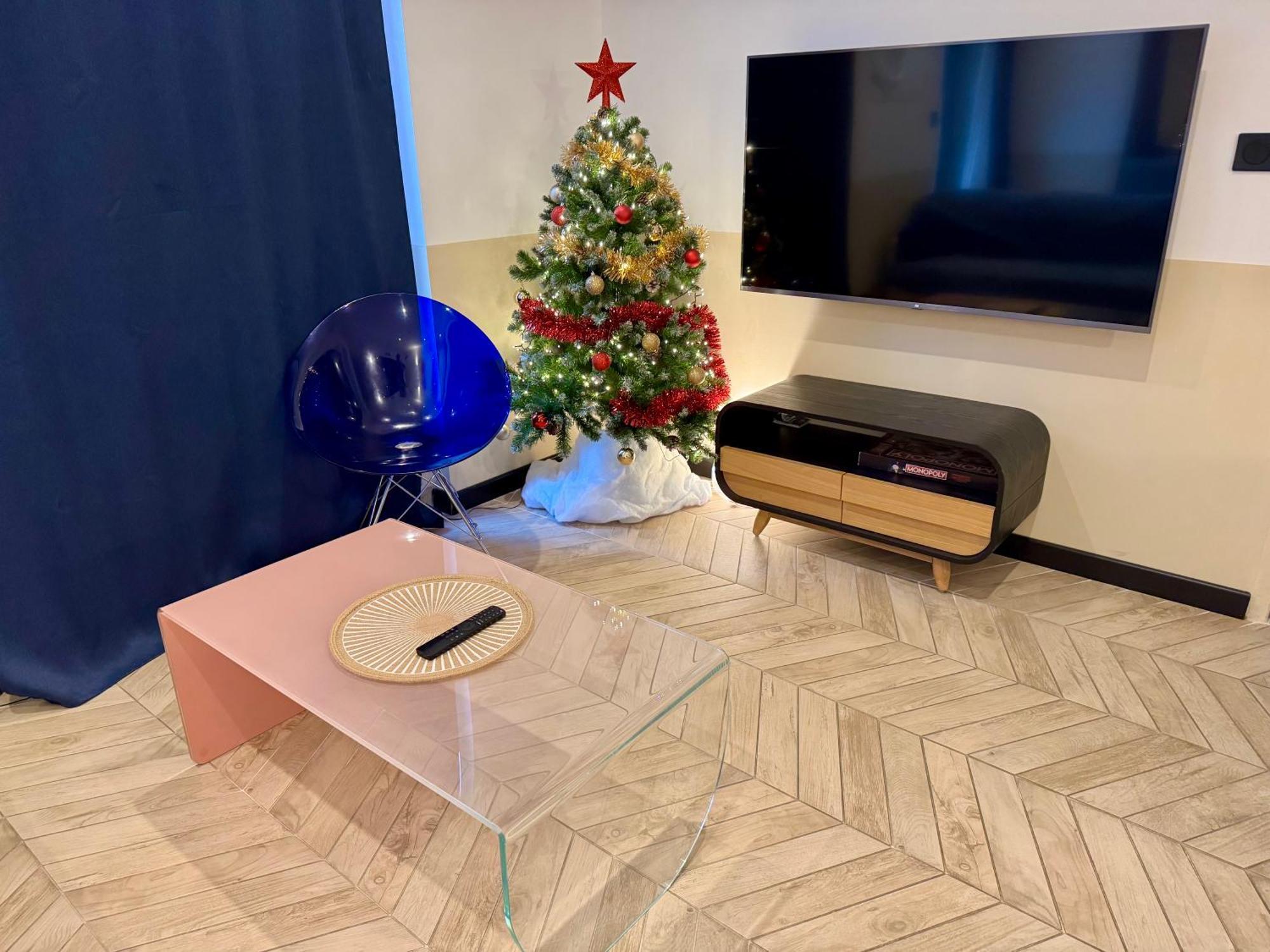 Roma Divine Home Cinema Et Jardin Nîmes Dış mekan fotoğraf